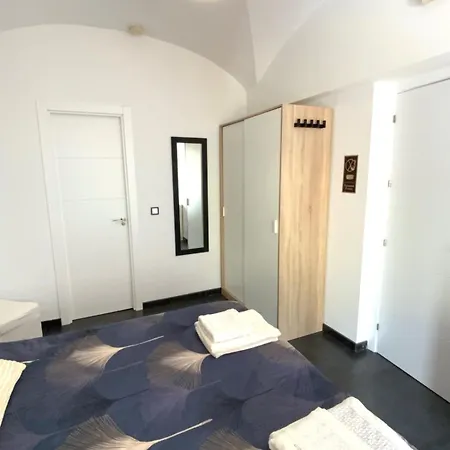 公寓 ᛕꮧℤεℝεs *